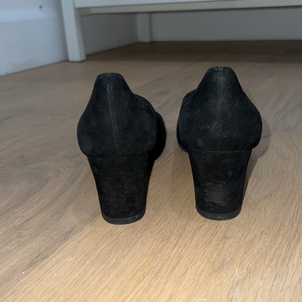 Stuart Weitzman Pump - image 3